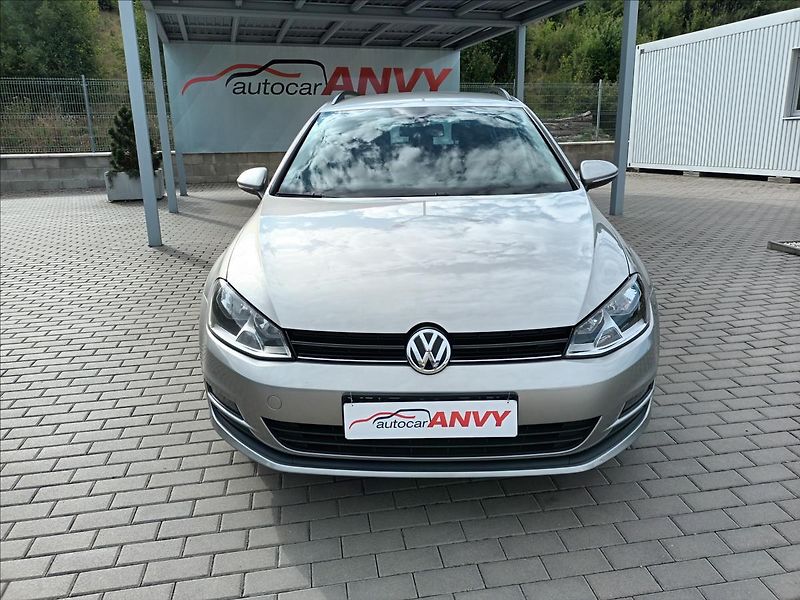 Volkswagen Golf 1,6 TDI,81KW,4X4,NAVI,SERVISKA - fotka 3 z 49