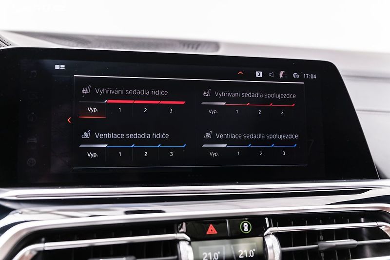 BMW X5 xDrive30d*servis*plná výbava - fotka 40 z 47