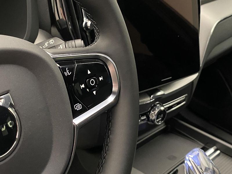 Volvo XC60 T8 AWD BLACK EDITION RECHARGE  - fotka 20 z 47