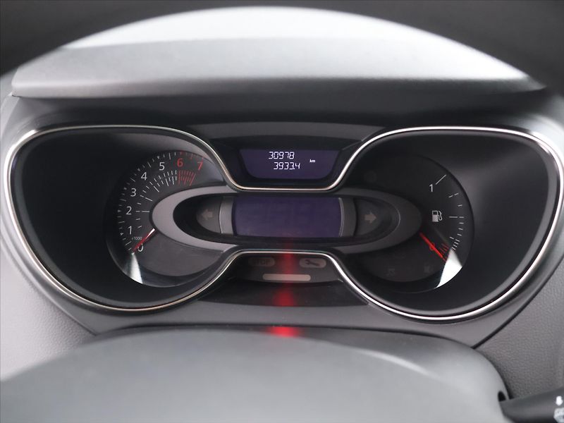Renault Captur 0,9 TCe 66KW 1.Maj CZ Servis - fotka 18 z 26