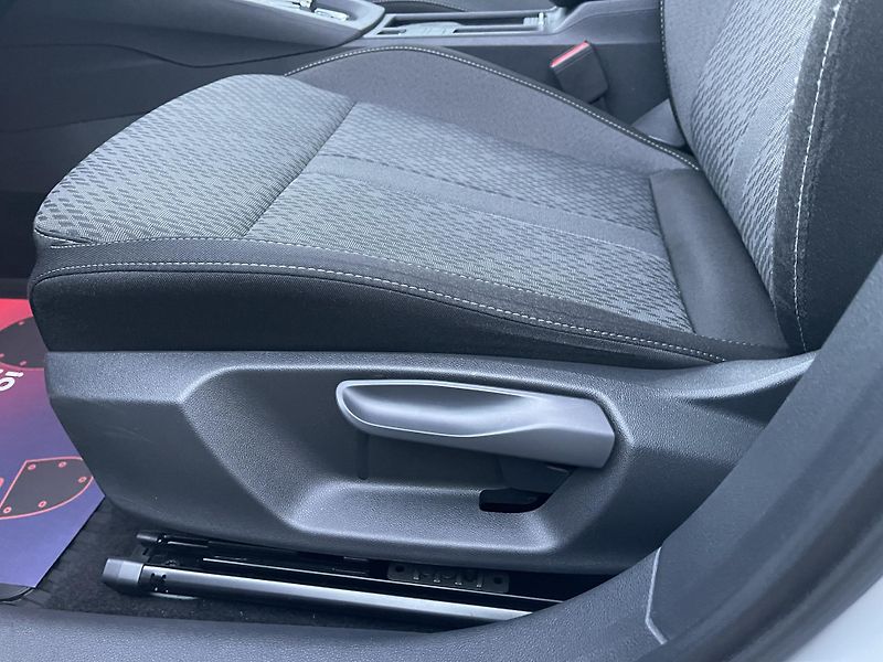 Škoda Octavia 2.0TDi Dsg STYLE 4x4 NEHAV-ČR! - fotka 28 z 46