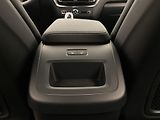 Volvo XC60 B5 AWD BLACK EDITION AUT CZ - náhled 32