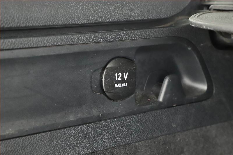 Mercedes-Benz GLC (2018) 220 d 4MATIC - fotka 13 z 21