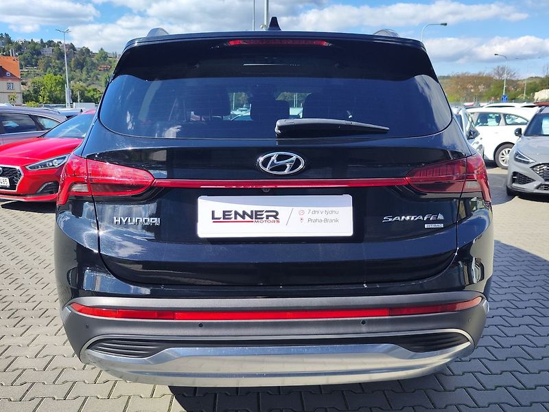 Hyundai Santa Fe 2.2 CRDI/142kW Style PRM DCT - fotka 6 z 39