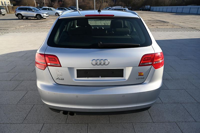 Audi A3 1.4TFSI 92KW Rezervace 6/2011 - fotka 6 z 31