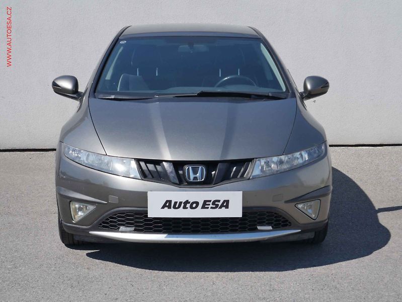 Honda Civic (2006) 1.8i-VTEC, ČR, Klima - fotka 2 z 16