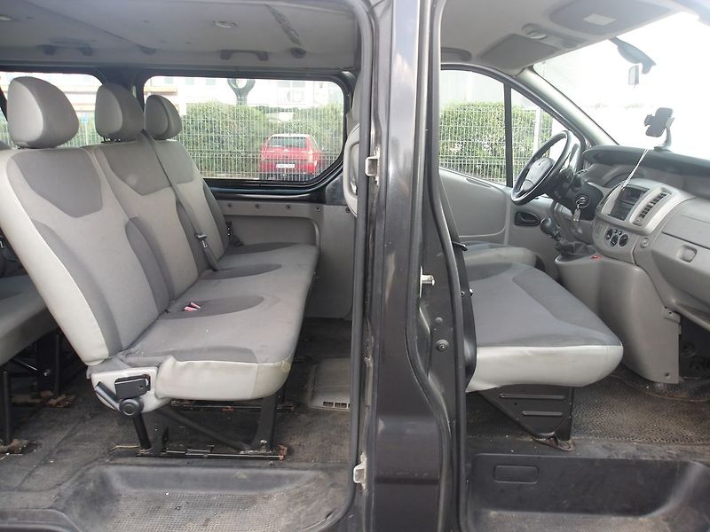 Renault Trafic 2,0DCi 8 MÍST SERVISOVANÉ !!! - fotka 22 z 30