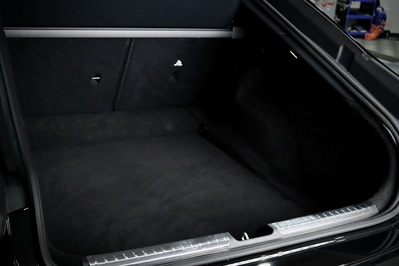 Mercedes-Benz EQS 450 4Matic AMG Line - fotka 35 z 36