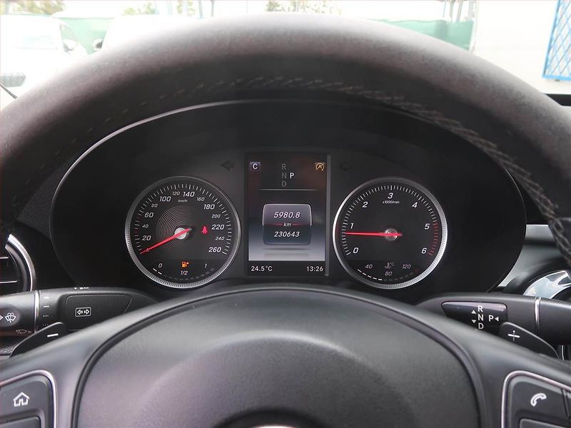 Mercedes-Benz Třídy C (2017) C 220 d 4MATIC , 4X4, Automat - fotka 11 z 16