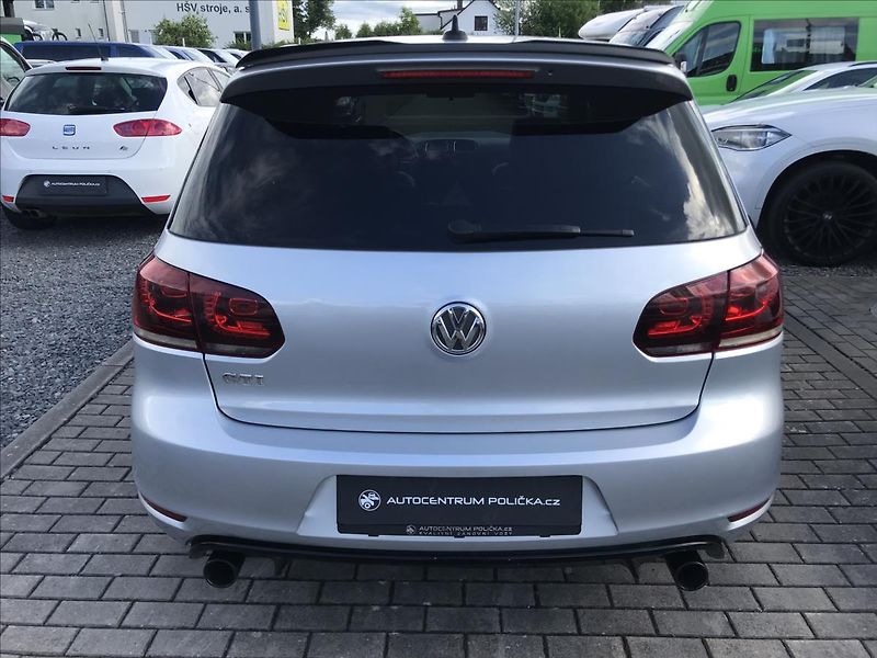 Volkswagen Golf 1,2 GTI - fotka 6 z 16