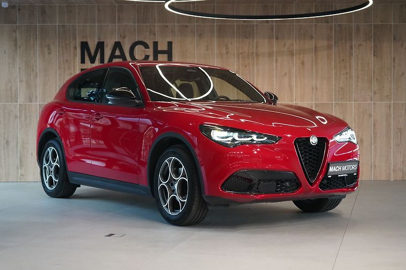 Alfa Romeo Stelvio 2.2 Diesel Q4 154kW (210k) - fotka 4 z 44