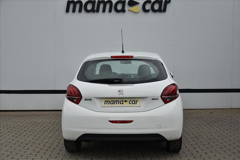 Peugeot 208 1.2i 60kW 1.MAJITEL DPH ČR - fotka 6 z 19