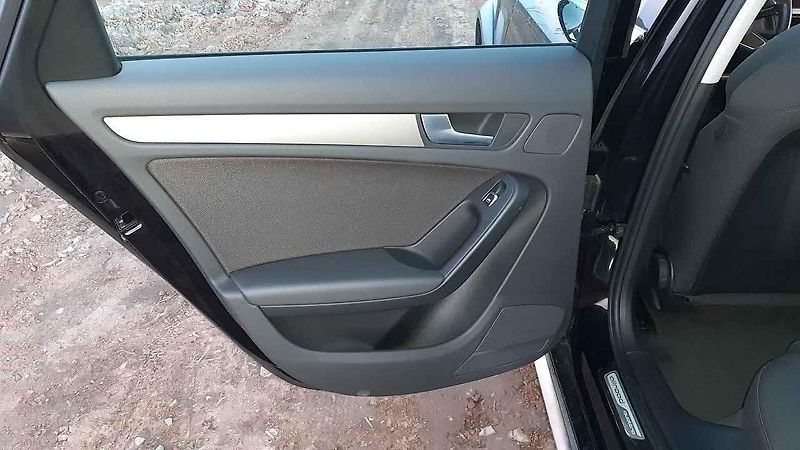 Audi A4 Allroad je reprezentativní a téměř k nerozeznání od většího allroadu odvozeného od A6. 2