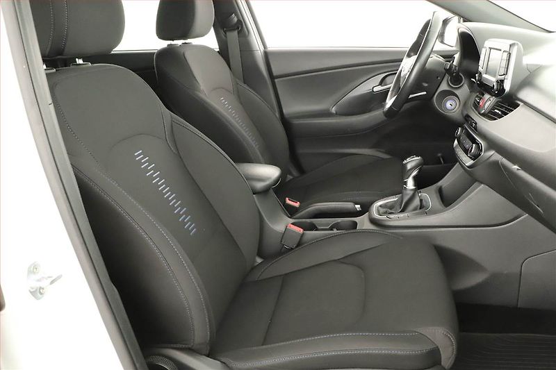 Hyundai i30 (2018) 1.4 T-GDI, Serv.kniha - fotka 7 z 14