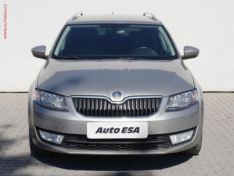 Škoda Octavia (2014) 1.6 TDi, DSG, AC, temp. - fotka 2 z 18