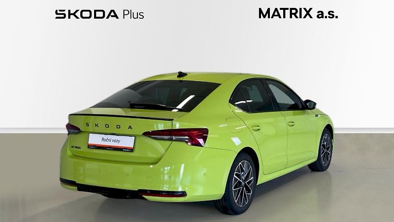 Škoda Octavia (2025) Sportline m-HEV 1.5TSI 110kW D - fotka 2 z 35