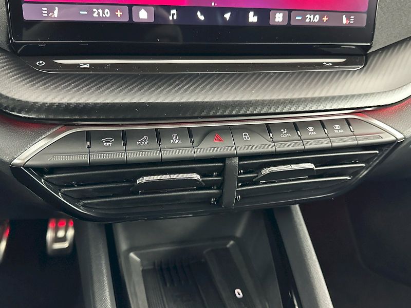 Škoda Octavia (2025) DSG 2.0TSI 195kW RS - fotka 26 z 36