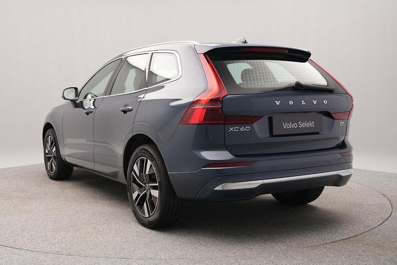 Volvo XC60 B5 AWD BRIGHT PLUS REZERVACE - fotka 8 z 49