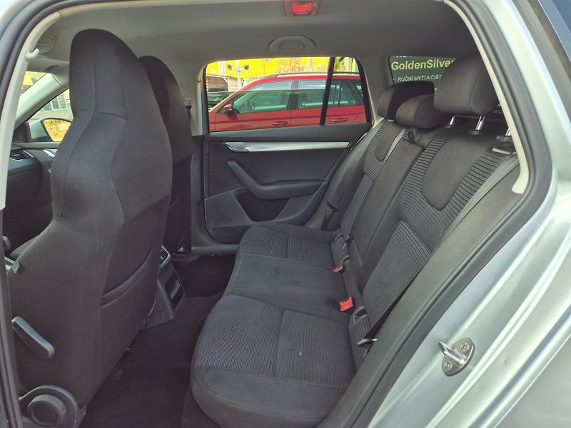 Škoda Octavia (2014) DSG - STYLE PLUS 2.0TDi /110kW - fotka 12 z 18
