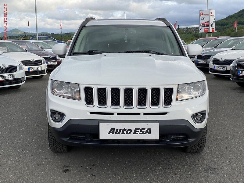 Jeep Compass (2015) 2.2CRD 4x4, ČR, AC, temp - fotka 2 z 16