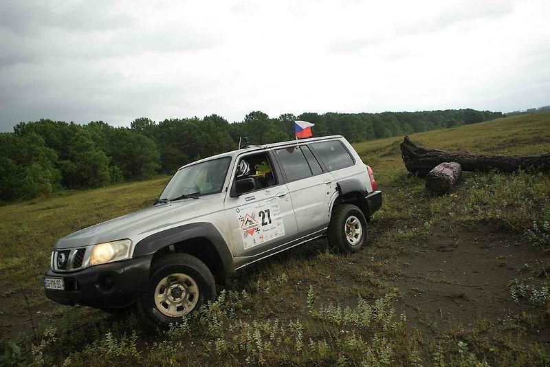 Kladeňačka Lucie Vlachová Halamová s manželem Lukášem absolvovala Rally Adventure Georgie v Gruzii. Skončili druzí!