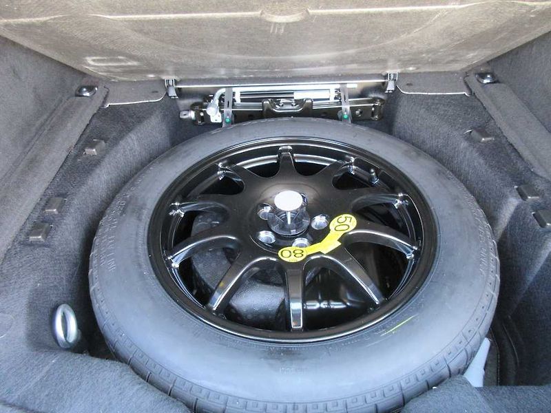 Land Rover Range Rover Sport 3,0 SDV6 HSE D250 4x4 aut. - fotka 40 z 46