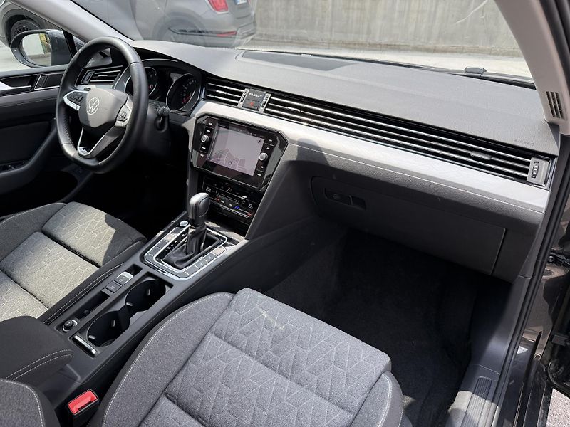 Volkswagen Passat Variant 1.5 TSI 110 kW - fotka 22 z 26