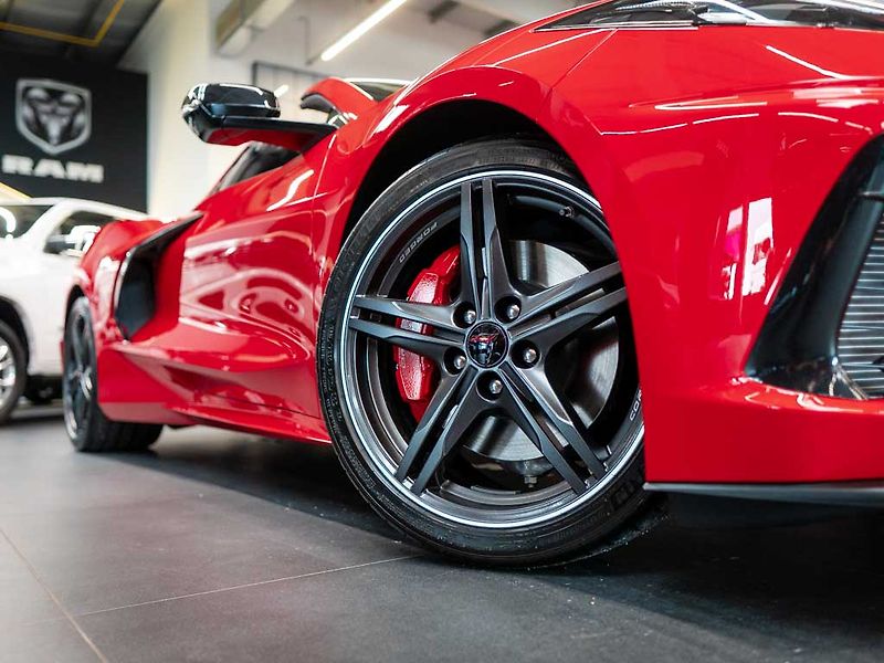 Chevrolet Corvette (2026) 6.2 Stingray 3LT Z51 Facelift - fotka 42 z 45