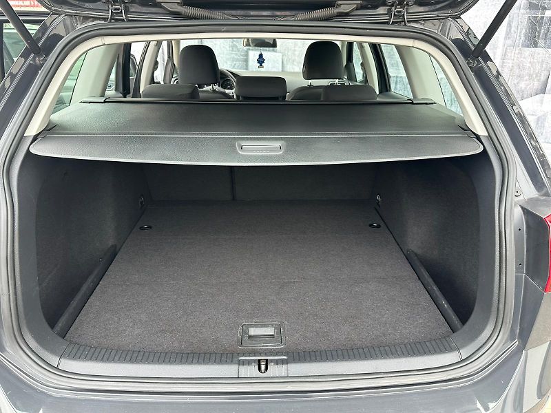 Volkswagen Golf (2014) 1.6TDi, 77KW - fotka 10 z 20