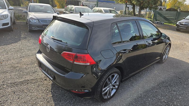 Volkswagen Golf 1.6TDI  DSG COMFORT 77KW - fotka 9 z 44
