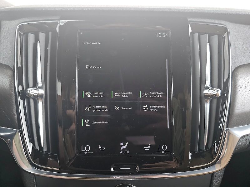 Volvo V90 (2020) Cross Country D5 173kW MOMENTU - fotka 21 z 33