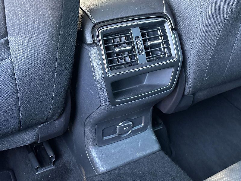Škoda Karoq (2023) 1.5 TSI DSG Style+ - fotka 29 z 36
