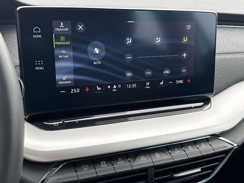 Škoda Octavia (2023) Combi 1.5 TSI M-HEV DSG Style - fotka 21 z 32