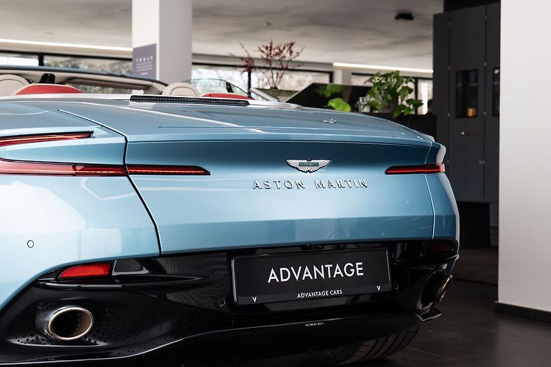 Aston Martin DB12 Volante - fotka 28 z 28