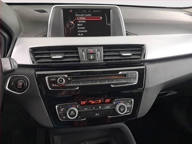 BMW X1 (2017) sDrive16d, Serv.kniha, Navi - fotka 12 z 21
