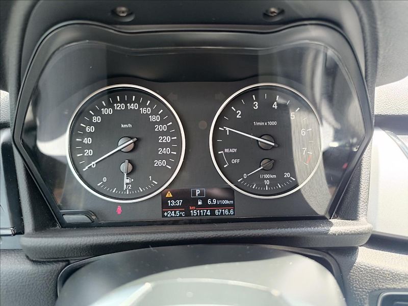 BMW Řada 2 1,5 218i Automat Active tourer - fotka 13 z 14