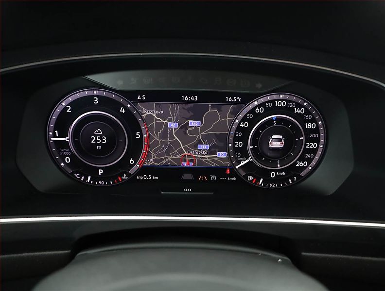 Volkswagen Tiguan Allspace (2018) R-Line 2.0 TDI - fotka 9 z 15