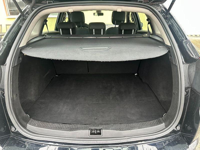 Renault Mégane III Sportour 1.5 DCi 81kW/Navi - fotka 16 z 34