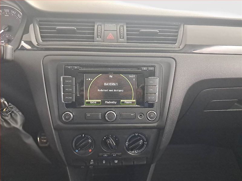 Škoda Rapid (2014) Spaceback 1.2 TSI, Navi - fotka 12 z 14