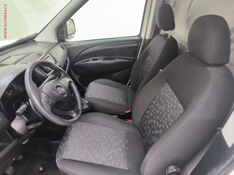 Opel Combo (2016) 1.6CDTi MAXi, ČR - fotka 18 z 19