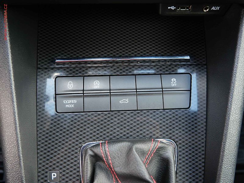 Škoda Octavia (2015) 2.0 TDi, ČR, RS, DSG - fotka 17 z 27