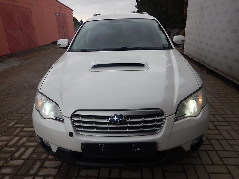 Subaru Outback 2.0 D 110 KW - fotka 6 z 15