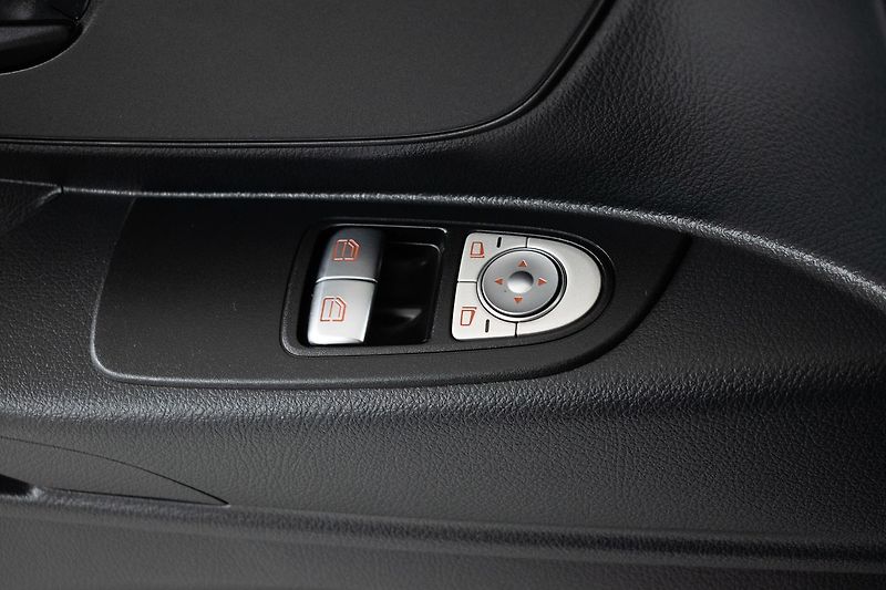Mercedes-Benz Vito 116CDI LONG*N.TOPENÍ*DPH*ČR 1M - fotka 12 z 28