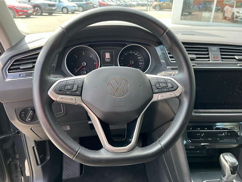 Volkswagen Tiguan Life 2.0 TDI 110 kW DSG - fotka 14 z 29