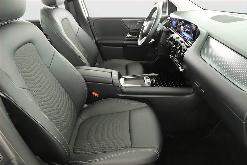 Mercedes-Benz Třídy B (2023) B 200 d - fotka 7 z 20
