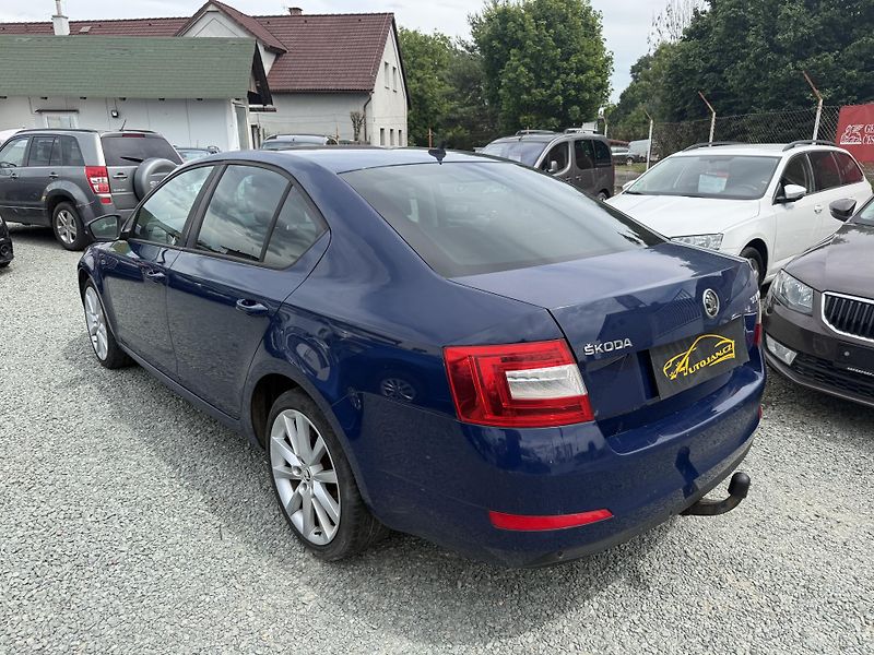 Škoda Octavia 1.6 TDI ELEGANCE - fotka 4 z 13