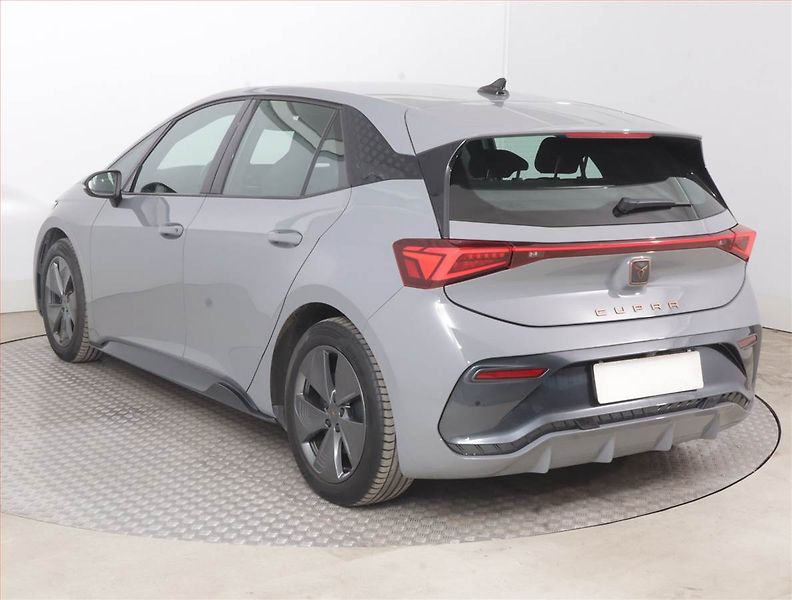 Cupra Born (2023) 58, SoH 89% - fotka 4 z 17
