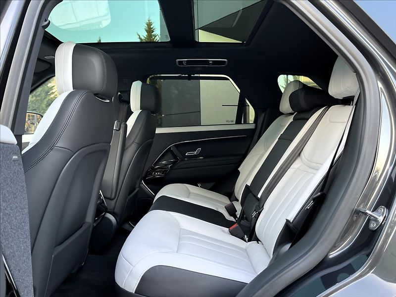 Land Rover Range Rover Sport (2026) 3,0 D250 DYNAMIC SE - fotka 24 z 26