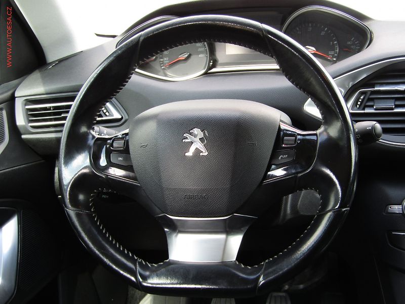 Peugeot 308 (2016) 1.6 HDi, ČR, Active, navi - fotka 14 z 20