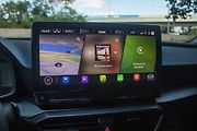 Infotainment má logickou strukturu a není složité se v něm zorientovat.